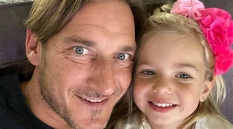 Francesco Totti, gli auguri di compleanno della figlia Isabel e le .